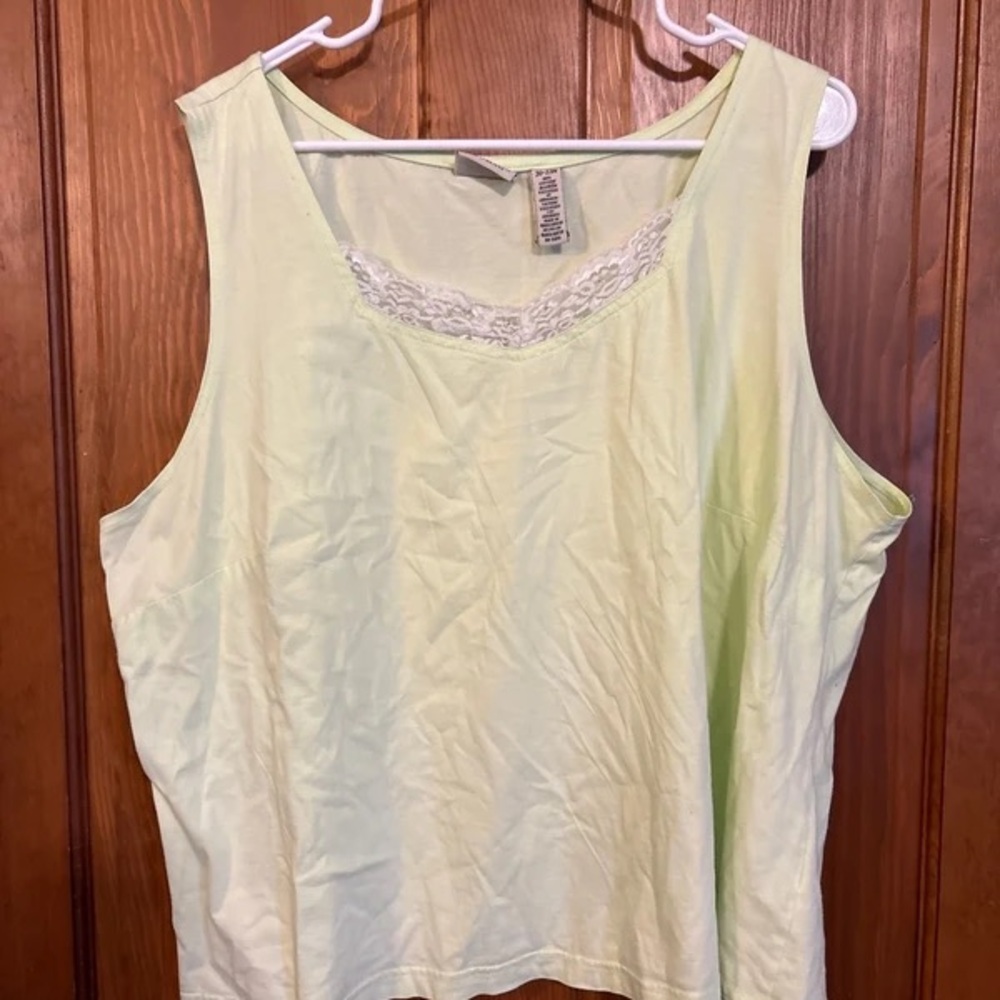Classic Lace-Trim Sleeveless Tank Top - Pale Yellow-Green